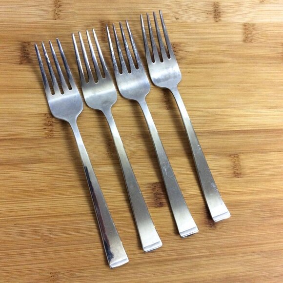 Wallace Julienne 4 Salad Forks 18/10 Stainless Steel Flatware Replacement Set - Picture 1 of 4